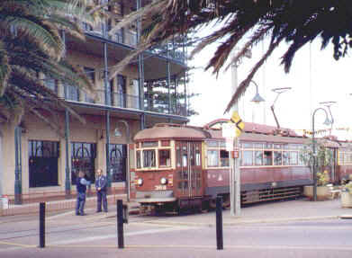 Tram.jpg (29791 bytes)
